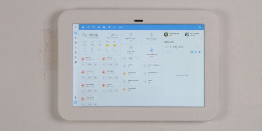 Creating a Wall-Mounted Dashboard for Home Assistant - James Ridgway